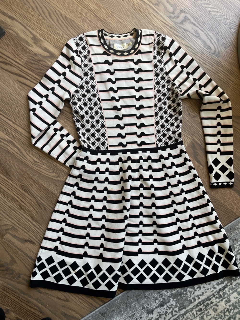 Eliza J Black, Cream & Pink Geometric Knit Top